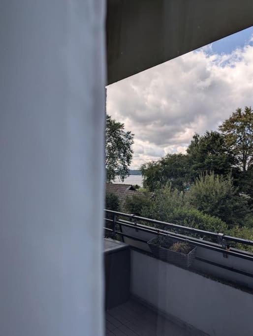Wohnung Mit Direktem Seeblick 莫内西 外观 照片